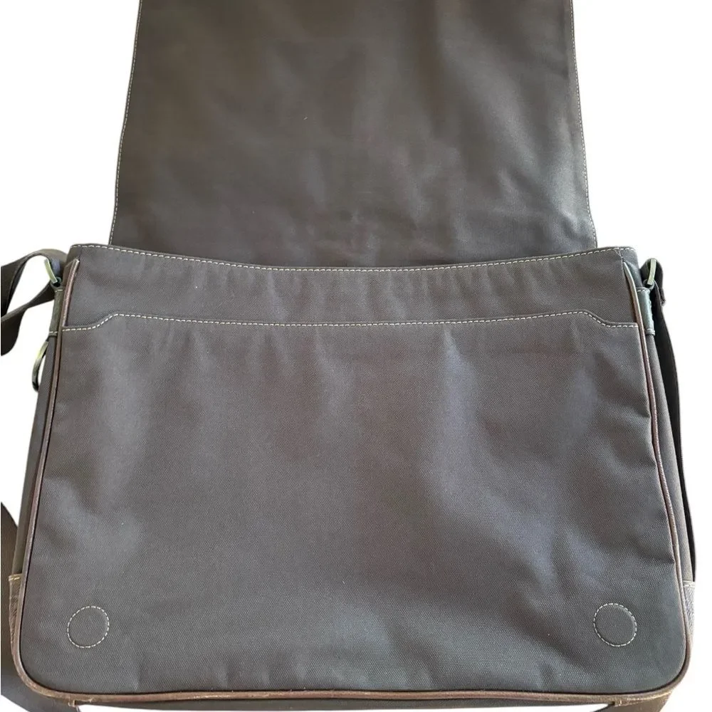 Boconi Brown Leather Laptop Bag w/RFID Pocket